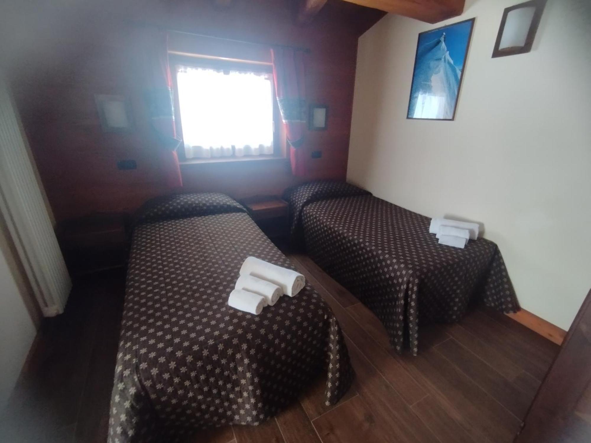 Villa Americana Chambres D'Hotes Champoluc Esterno foto