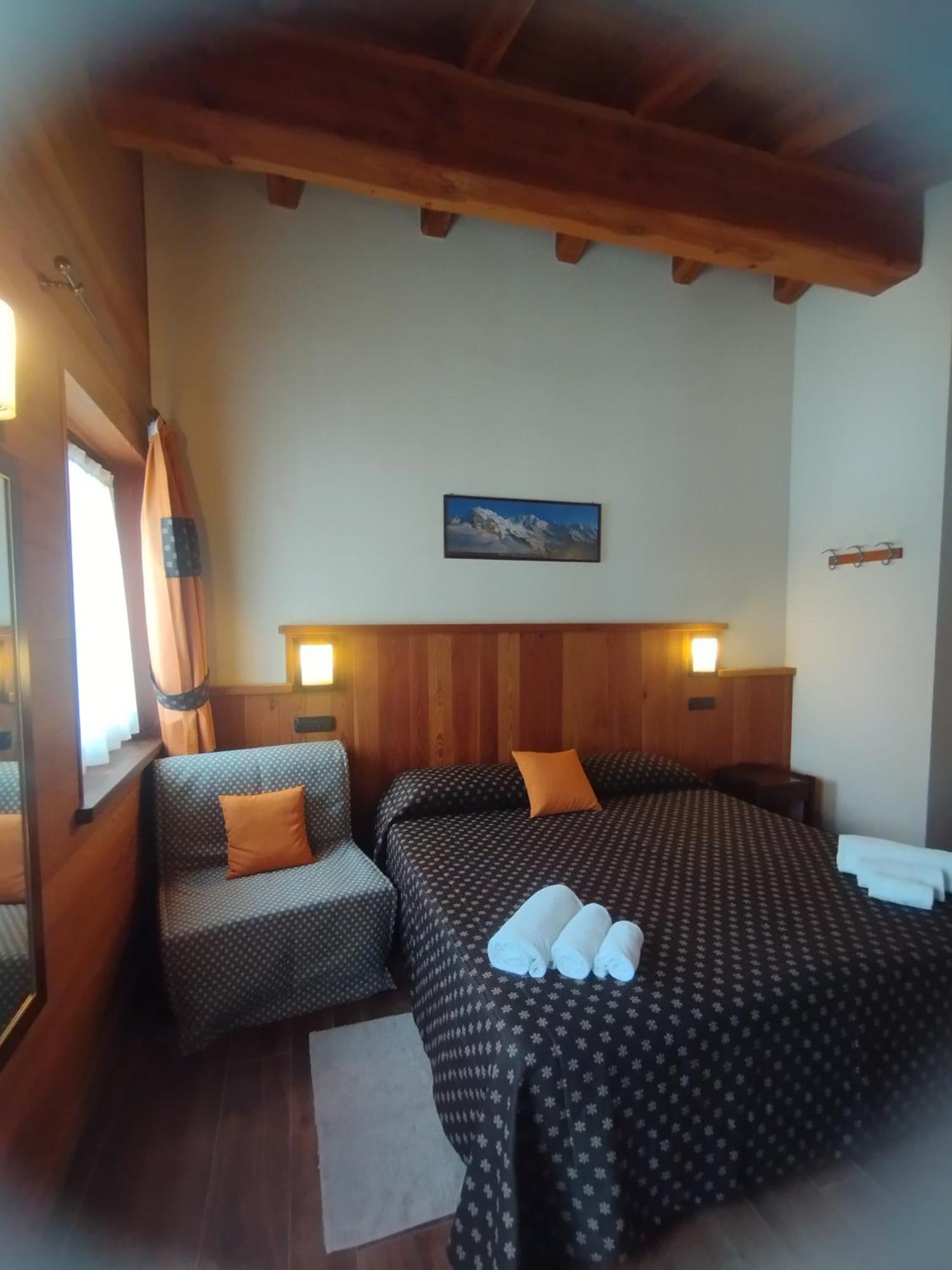 Villa Americana Chambres D'Hotes Champoluc Esterno foto