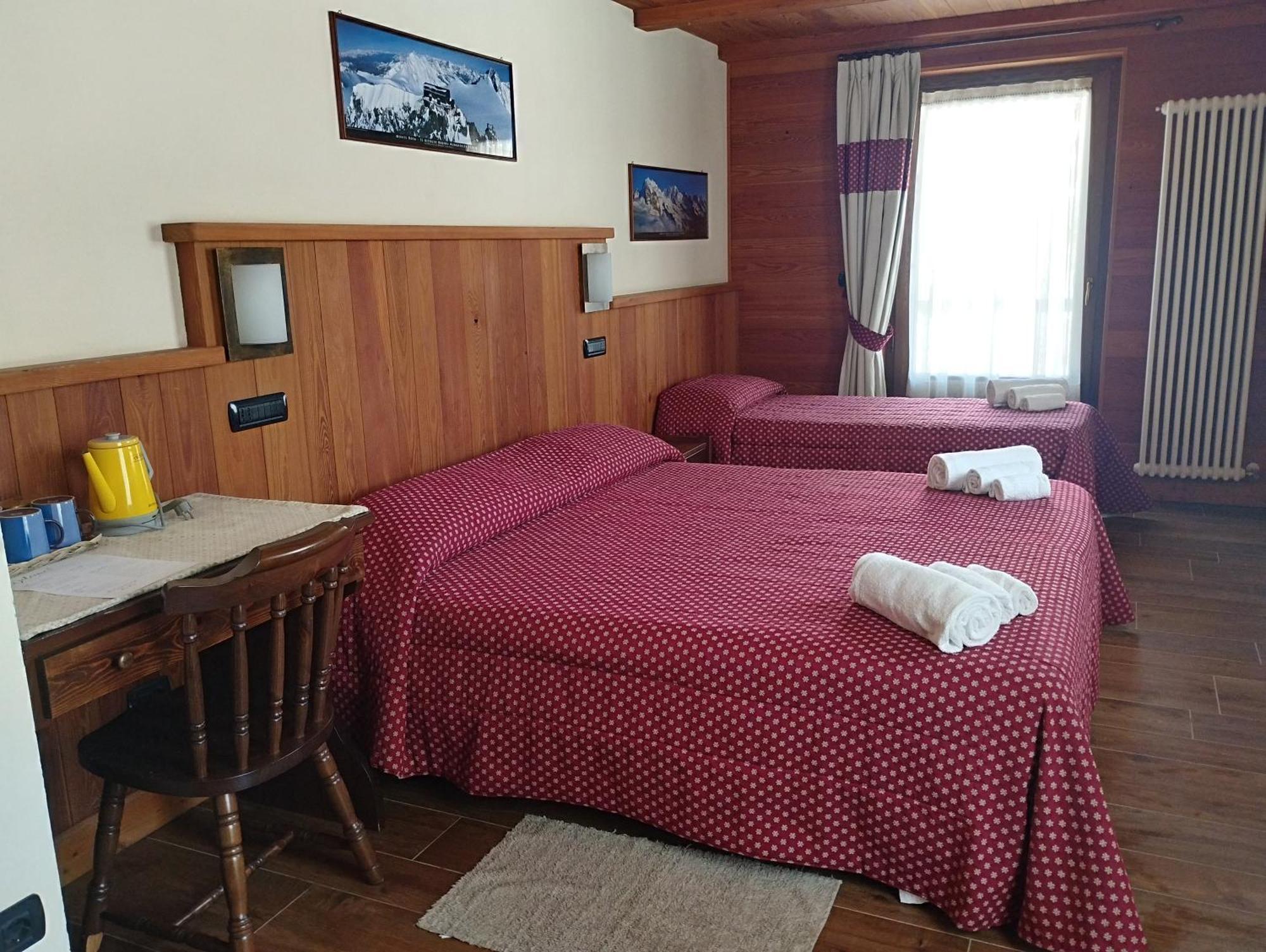 Villa Americana Chambres D'Hotes Champoluc Esterno foto
