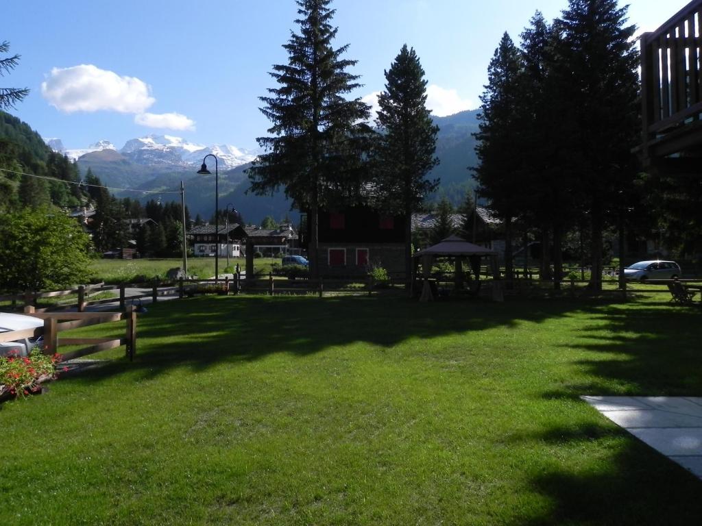 Villa Americana Chambres D'Hotes Champoluc Esterno foto