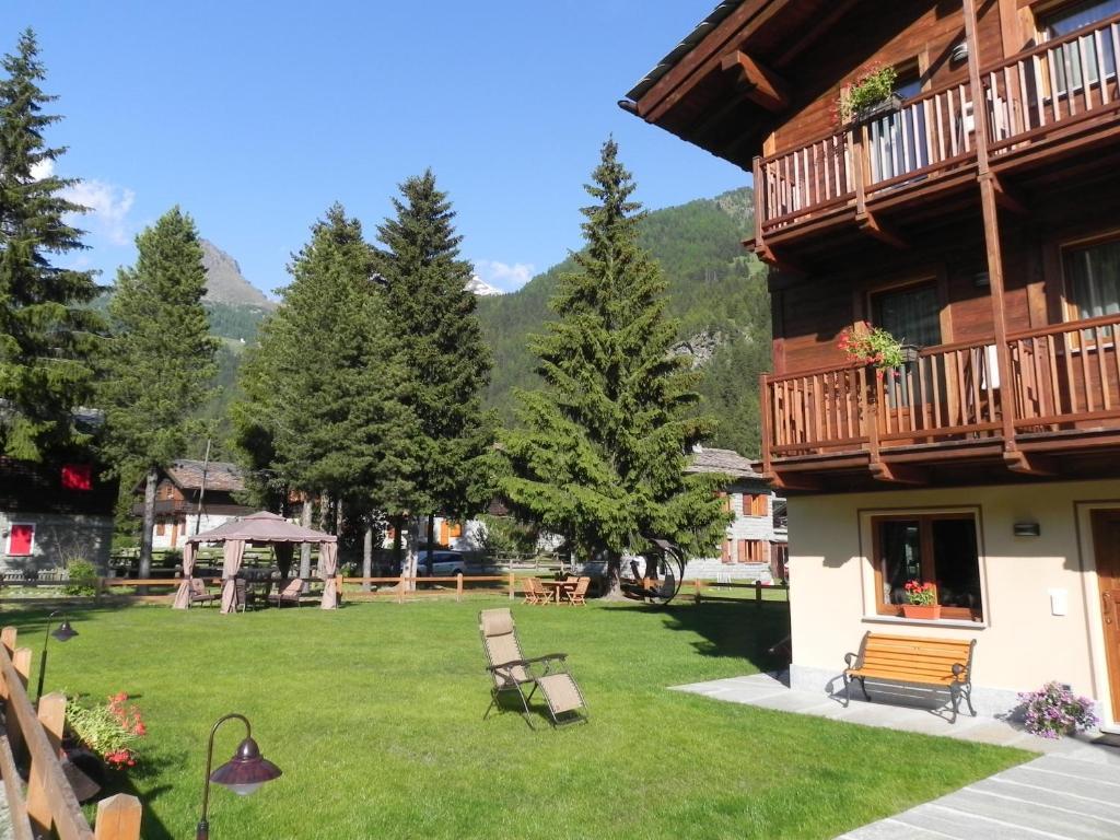 Villa Americana Chambres D'Hotes Champoluc Esterno foto
