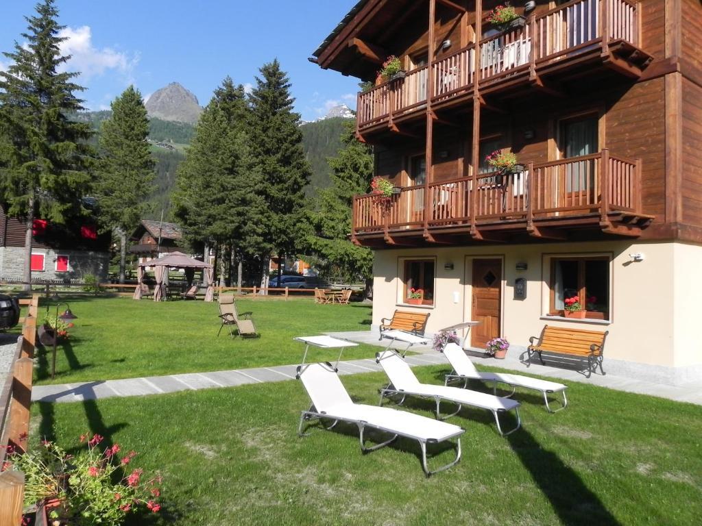 Villa Americana Chambres D'Hotes Champoluc Esterno foto
