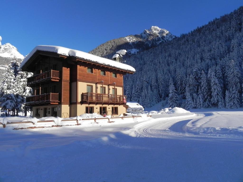 Villa Americana Chambres D'Hotes Champoluc Esterno foto
