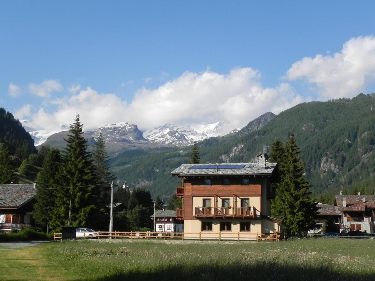 Villa Americana Chambres D'Hotes Champoluc Esterno foto